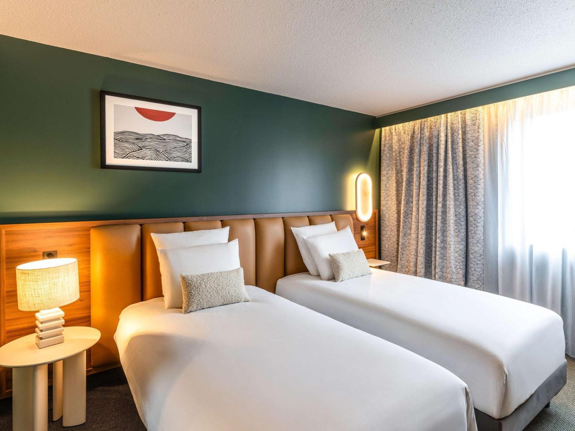 Mercure Cote De Nacre Hotel