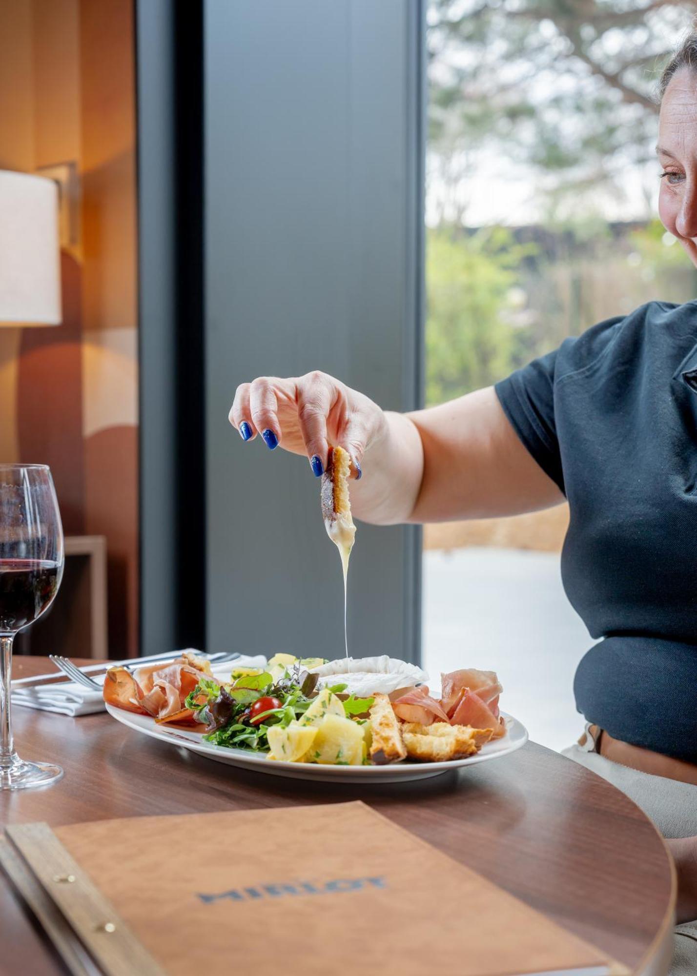 Mercure Cote De Nacre 4*