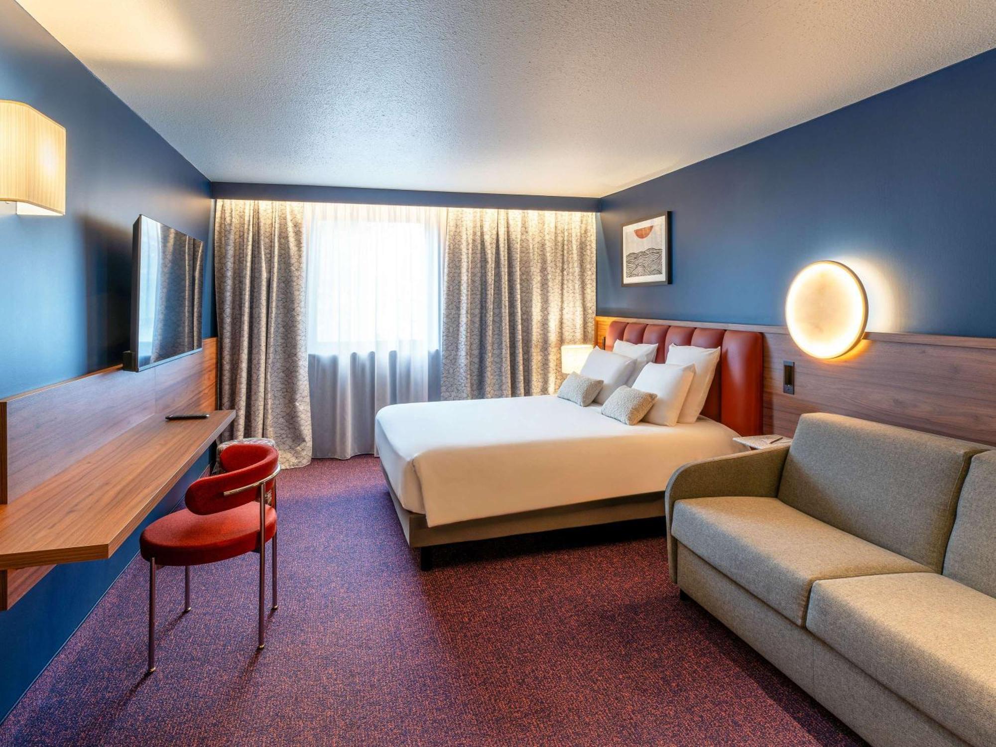 Hotel Mercure Cote De Nacre 4*