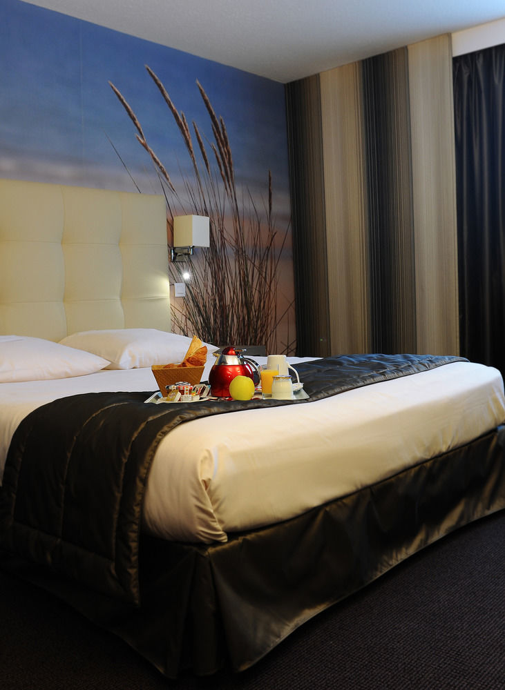 Mercure Cote De Nacre Hotel